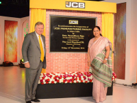 JCB apre due nuove fabbriche in India