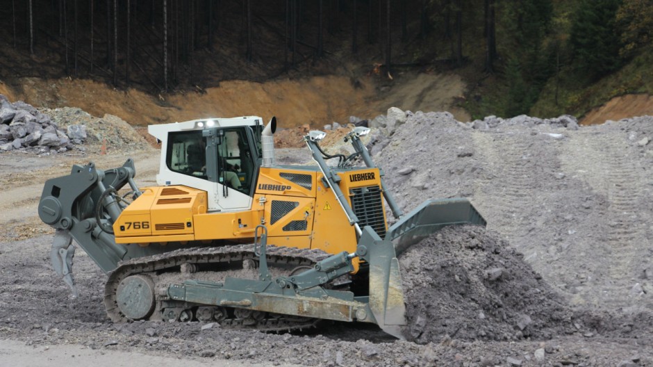 32375 en d5f5c 35181 liebherr-pr766-crawler-tractor