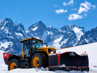 I JCB Fastrac mantengono operativi i passi alpini