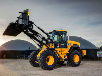 JCB le nuove 435S e 457 Agri