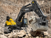 4 Video per presentare l'escavatore Volvo EC750D