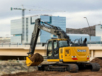 John Deere: nuova versione degli escavatori 135G e 245 LC