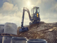 Compatti ma potenti: nuovi escavatori Volvo EC37 ed ECR40