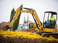 Nuovo miniescavatore CAT 303E CR