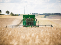 John Deere lancia le nuove mietitrebbie Serie W e T