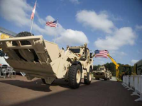 JCB sposta negli USA la produzione di macchine per l'esercito