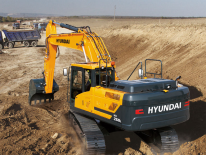 Video: l'escavatore Hyundai HX 260 L al lavoro