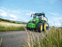 John Deere porta in tour la serie 5R