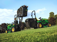 I nuovi trattorini tosaerba Serie X700 e X900 John Deere
