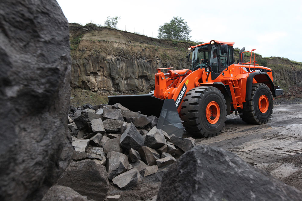 Nuove pale gommate Doosan DL450-5 e DL550-5