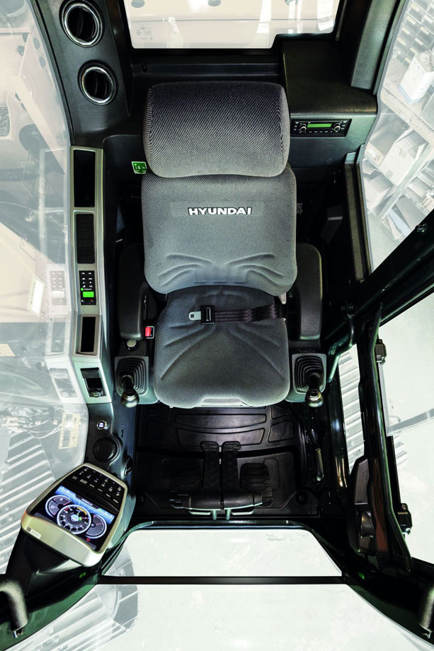 Hyundai HX130LCR 