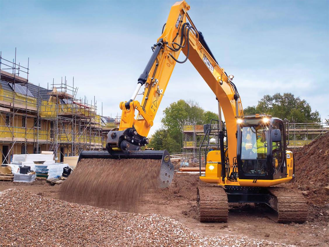 jcb-js-escavatore