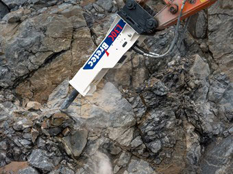 Bretec-L30C-hydraulic-hammer-main