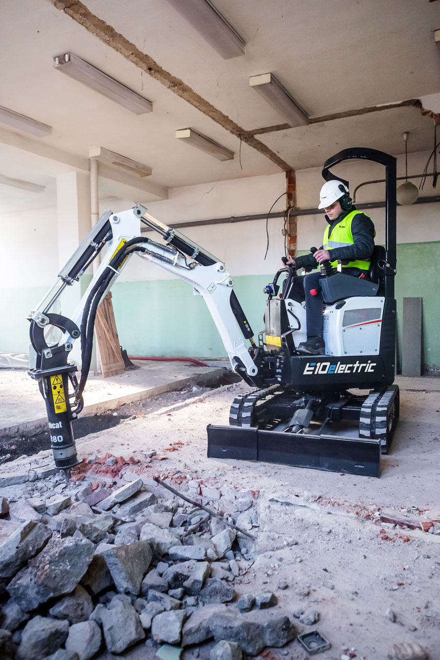 miniescavatore-Bobcat-E10e