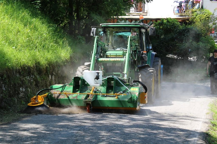 pulizia-strade-spazzatrice-csi-225 pulizia-strade-spazzatrice-csi-225
