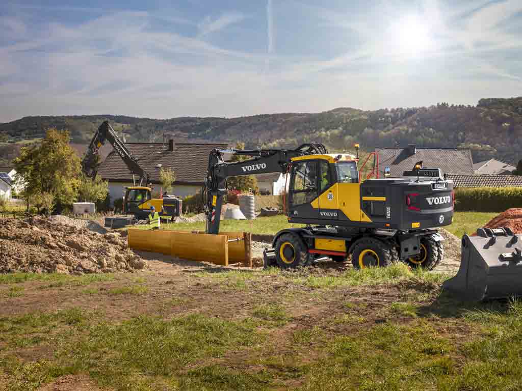 volvo-ew220w-1