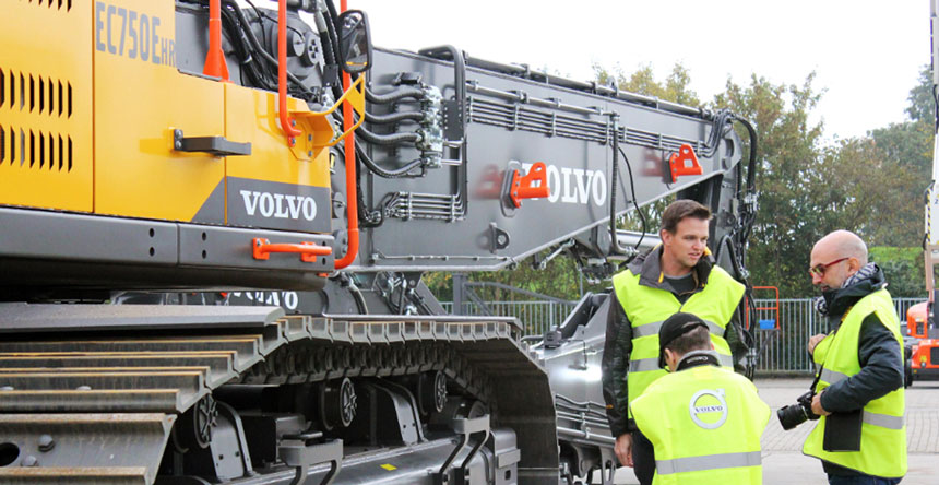 volvo-excavator