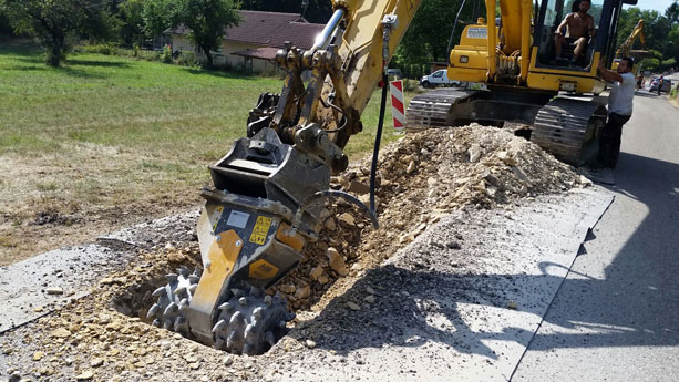 MBR700-Komatsu-PC160-France